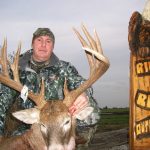 Trophy Whitetails Illinois River to River Outfitters